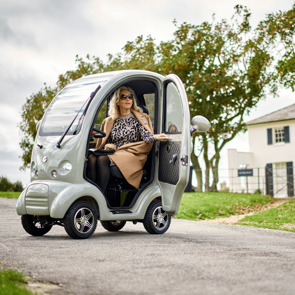 Scooterpac Cabin Car - Image 4