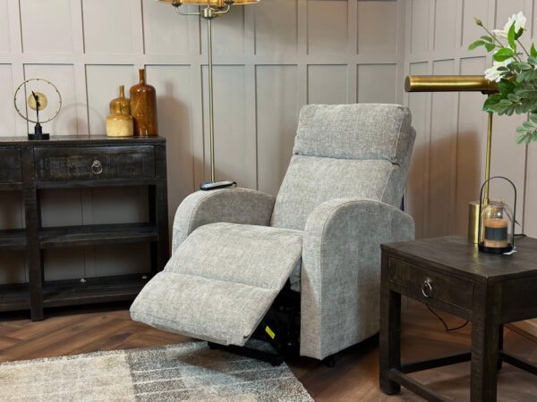LuXe Mobility Lilybrooke Single Motor Riser Recliner - Image 5