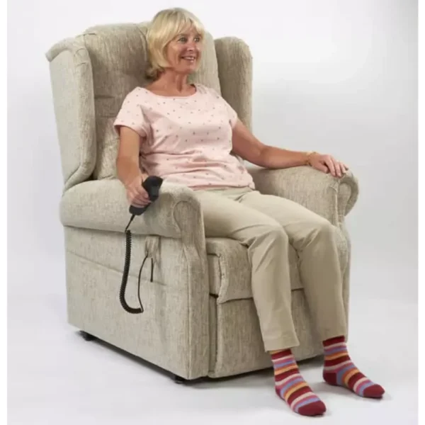Primacare Aberdare Riser Recliner Chair - Image 3