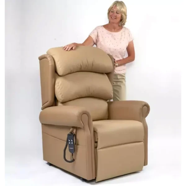 Primacare Monza Riser Recliner - Image 3