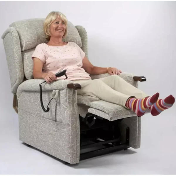 Primacare Denbigh Knuckle Sofa - Image 2