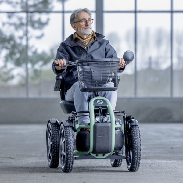 Scoozy Sterling S800 Mobility Scooter - Image 4