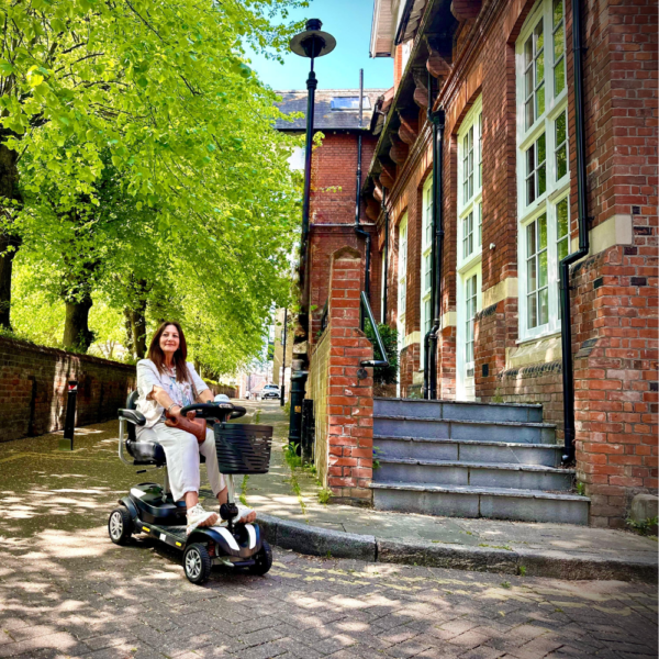 LuXe Mobility X200 Lite Mobility Scooter - Image 2