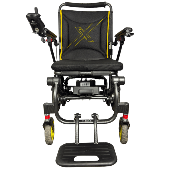 LuXe Mobility Xenith Remote Control Powerchair - Image 3