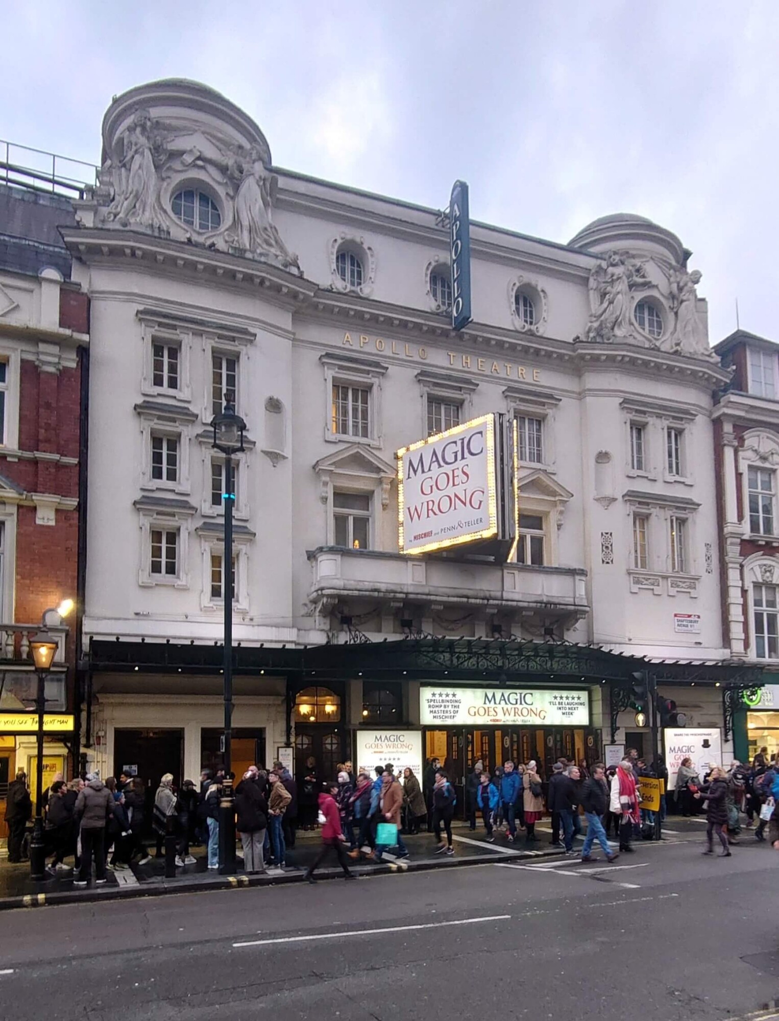 Accessible UK Attractions - Apollo Theatre